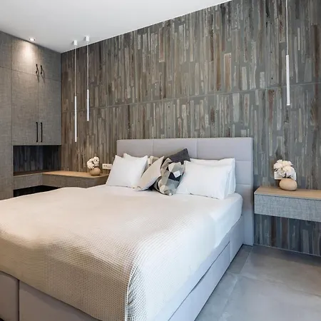 Gabi- New , 5 Min Walk From Diocletian S Palace Appartement *