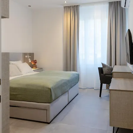 Gabi- New , 5 Min Walk From Diocletian S Palace Appartement Split