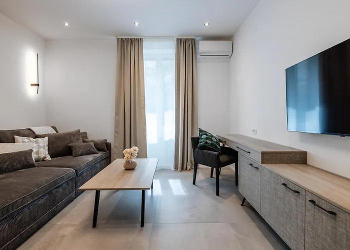 Апартаменты Gabi- New , 5 Min Walk From Diocletian S Palace Сплит