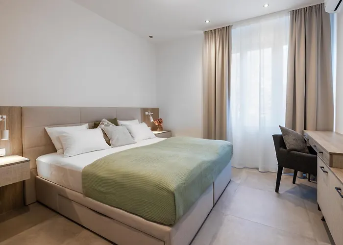 Gabi- New , 5 Min Walk From Diocletian S Palace Апартаменты