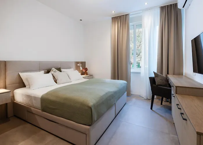 Апартаменты Gabi- New , 5 Min Walk From Diocletian S Palace *